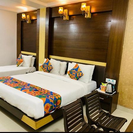 Capital O 6408 Hotel Delhi Heart 新德里 外观 照片