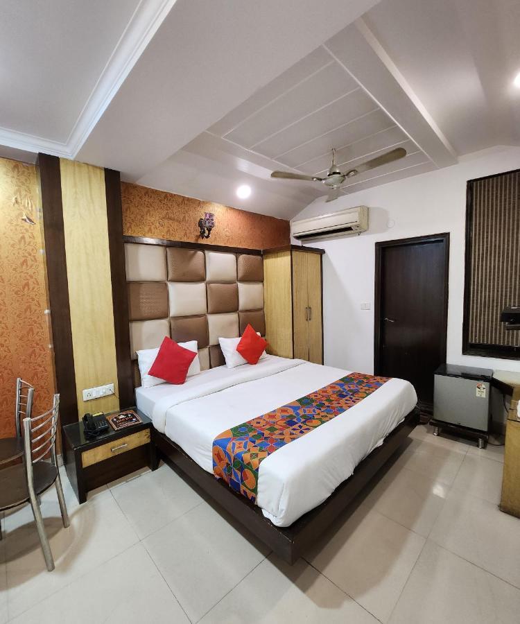 Capital O 6408 Hotel Delhi Heart 新德里 外观 照片