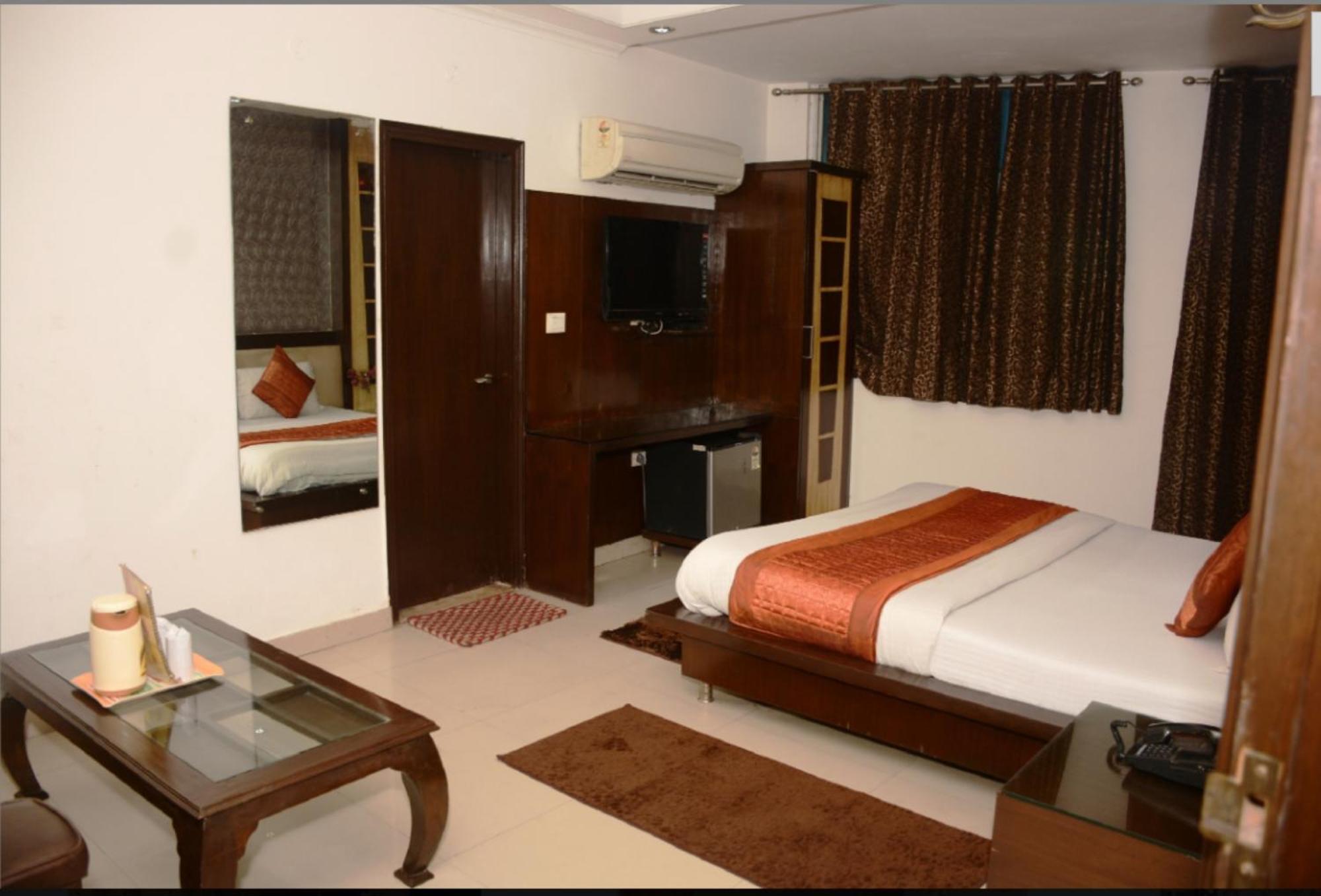 Capital O 6408 Hotel Delhi Heart 新德里 外观 照片