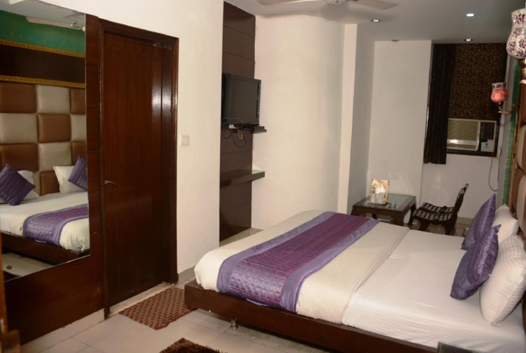 Capital O 6408 Hotel Delhi Heart 新德里 外观 照片