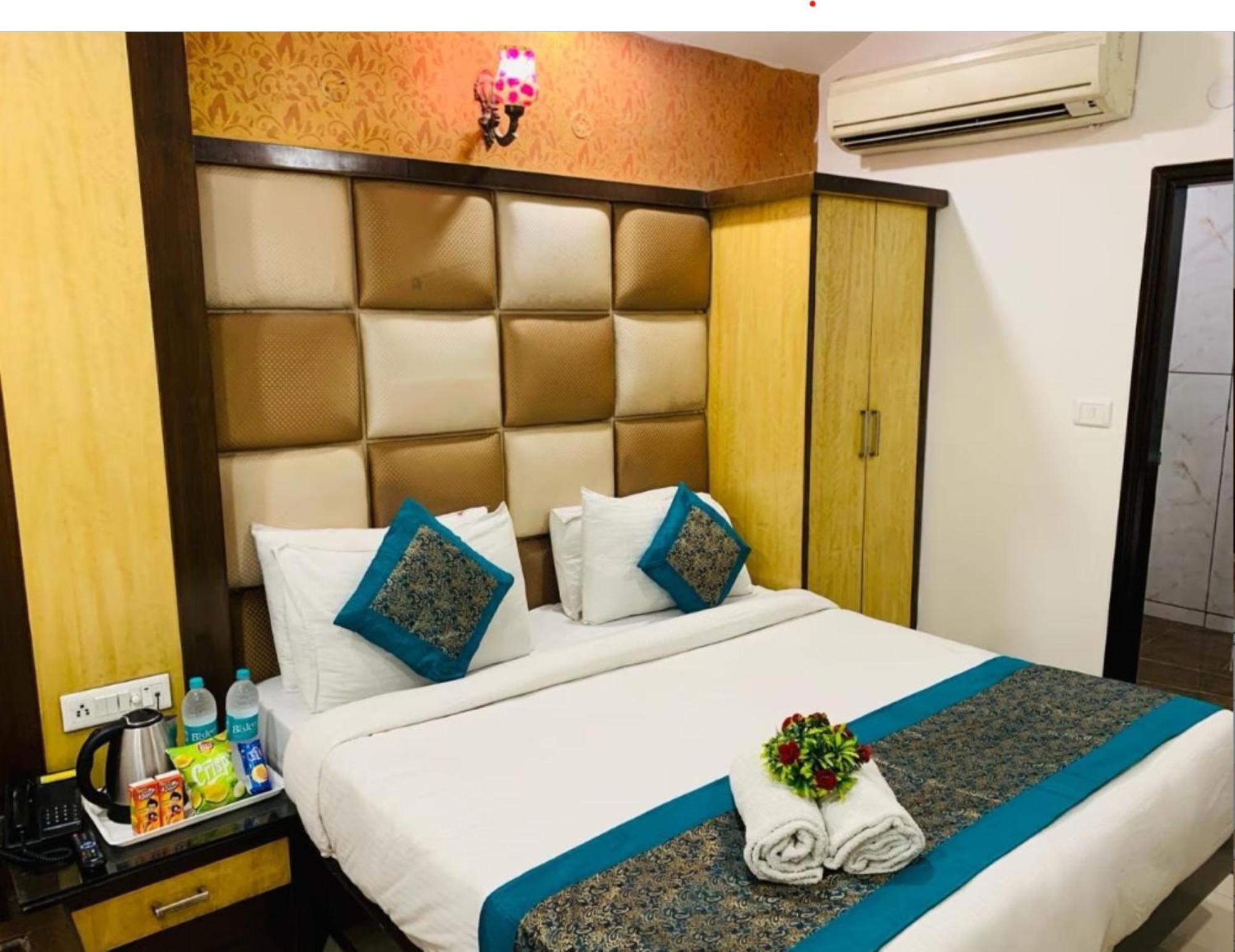 Capital O 6408 Hotel Delhi Heart 新德里 外观 照片