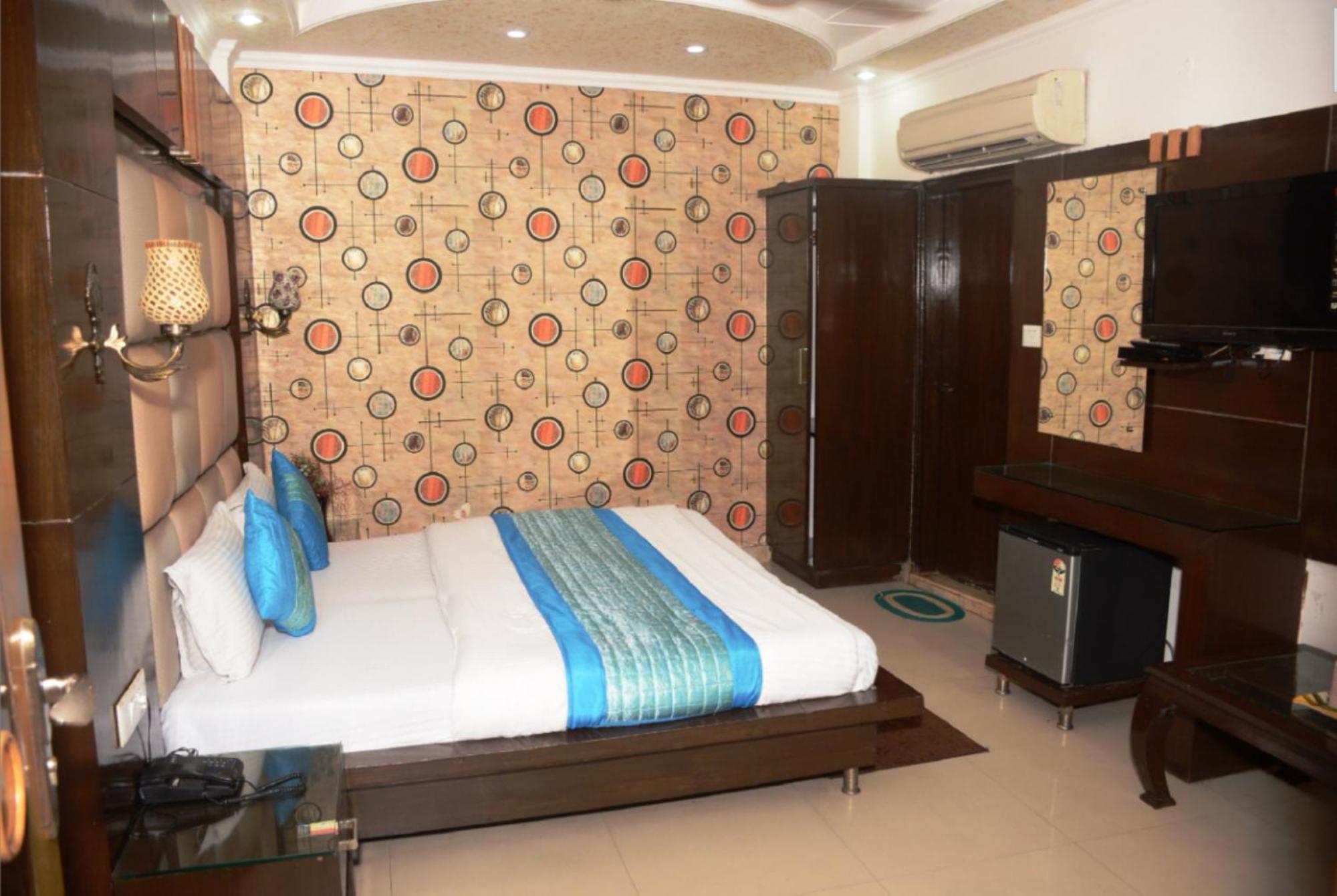 Capital O 6408 Hotel Delhi Heart 新德里 外观 照片