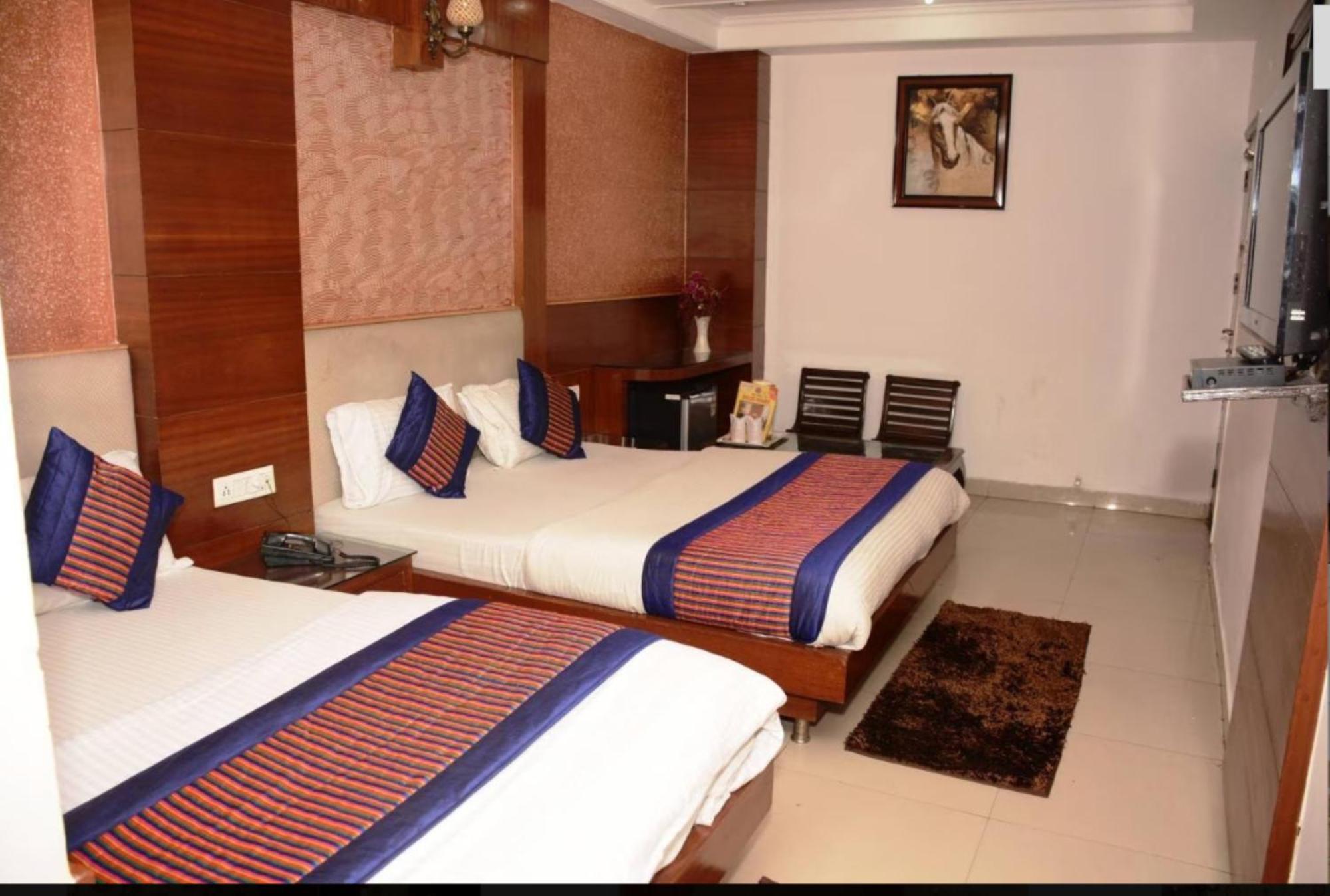 Capital O 6408 Hotel Delhi Heart 新德里 外观 照片