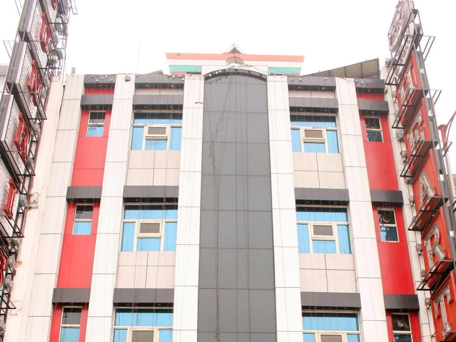 Capital O 6408 Hotel Delhi Heart 新德里 外观 照片